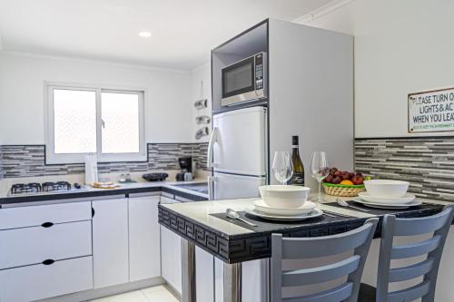 Nhà bếp/bếp nhỏ tại Peace vacation rental aruba