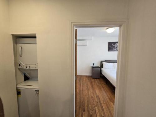 2811 Mercer streetにあるベッド