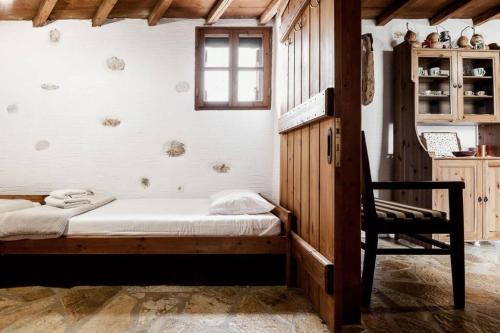 Naxos Alyko Traditional Vacation House ''Mitatos''