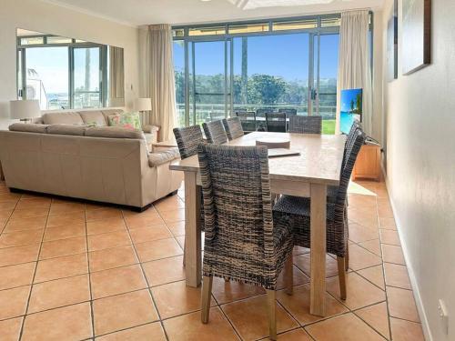 Posezení v ubytování Unit 10 Avoca Palms Resort