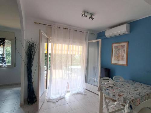 Charmant Appartement à 600m de la Plage avec Balcon et Climatisation