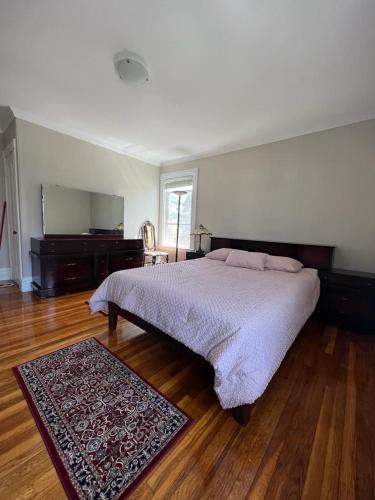 Katil atau katil-katil dalam bilik di Private Room in a Grand House