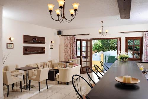 Cleopatra Apartments