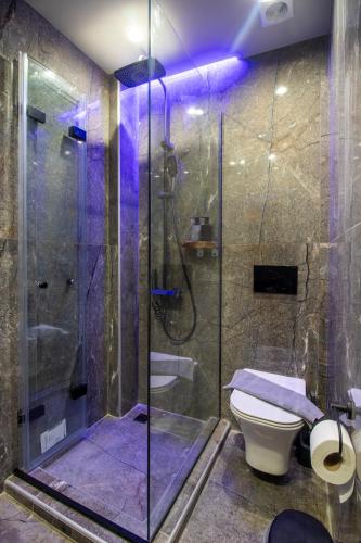 Koupelna v ubytování Melina's Urban Luxury Apt in Chania centre