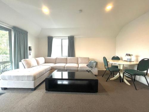 Χώρος καθιστικού στο Alcala Motor Lodge