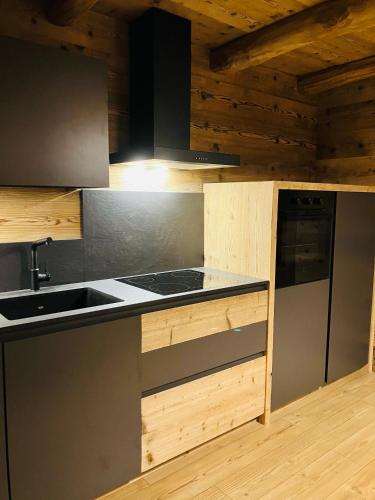 Kuchyň nebo kuchyňský kout v ubytování Ospitalità rurale familiare Land Wasser