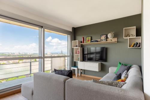 Travel Homes - Wilnest, Nested with a view