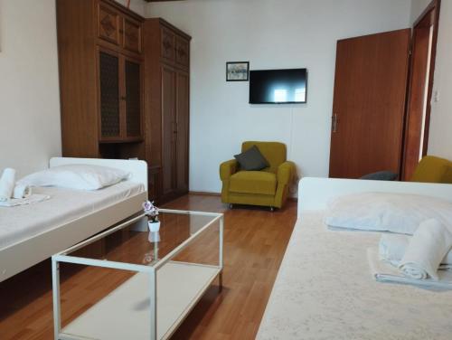 TV a/nebo společenská místnost v ubytování Borovik Guest House