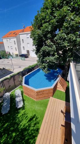 Swimmingpoolen hos eller tæt på Maslina House - Family apartment 1 with Pool