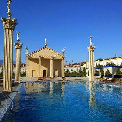 Piscina a Hotel Gumbaz o a prop