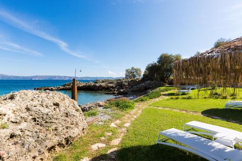 Harmony Villa - Beachfront Escape