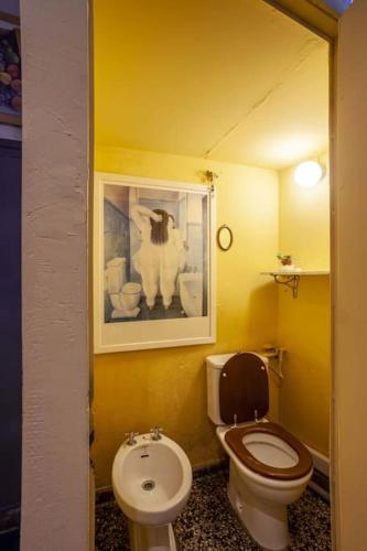 Greek Retro Decor & WesAnderson's Movies Design