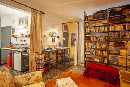 Greek Retro Decor & WesAnderson's Movies Design