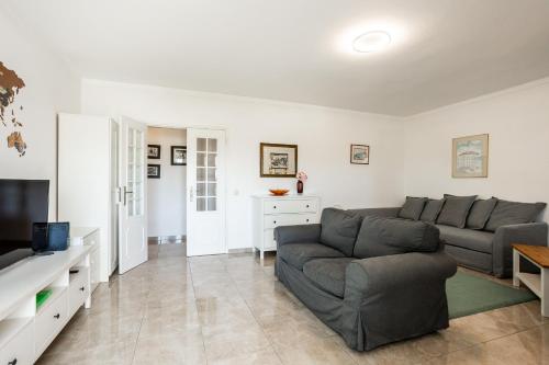 Moonstone in Lagos Centre (just 5 min from beaches)