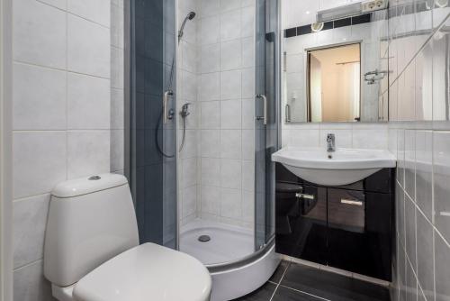 Green Residence tesisinde bir banyo