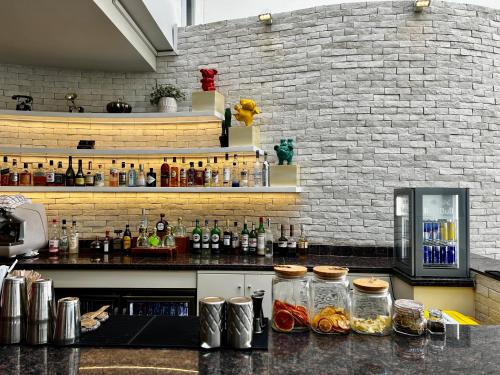 Bebidas en Luxury Stay with Burj Khalifa Views & Infinity Pool