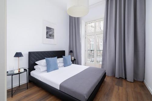 2-Bedroom Apartment With Balcony - Długa 65 street