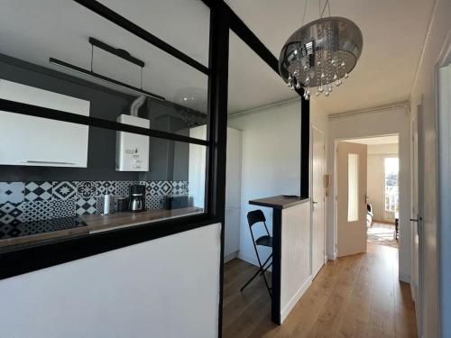 T2 lumineux refais à neuf avec parking !