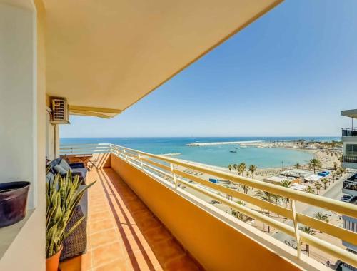 113 - Beachfront Apartment with views, Fuengirola