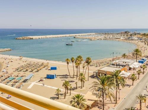 113 - Beachfront Apartment with views, Fuengirola