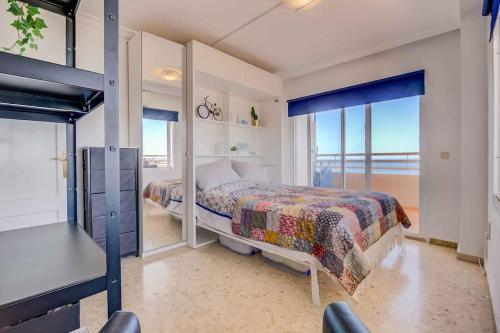 113 - Beachfront Apartment with views, Fuengirola