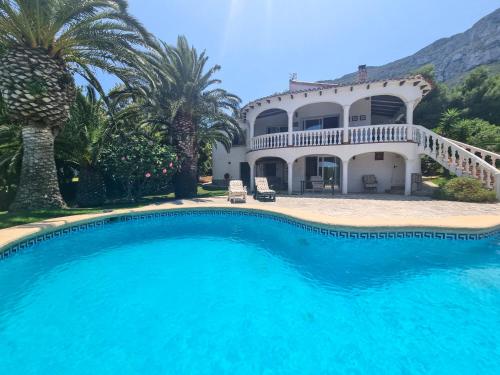 3 bedroom Villa with beautiful sea view