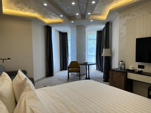 Ein Bett oder Betten in einem Zimmer der Unterkunft Eighty Eight Deluxe Hotel & Spa