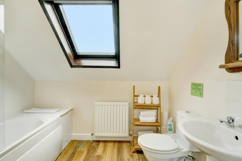 Koupelna v ubytování Quarme Cottage Wheddon Cross