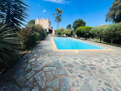 Φωτογραφία από το άλμπουμ του Villa Piscine CALVI στο Καλβί