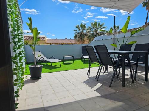 CMS Center Penthouse with Sunny Terrace & Parking