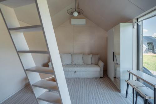 Afbeelding uit fotogalerij van ORE guest houses in Svencelė