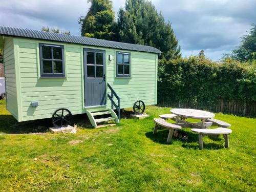 Gallery image of Shepherd's Hut in nature in Newtown Mount Kennedy