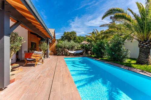 Afbeelding uit fotogalerij van Villa avec Piscine La Teste de Buch in La Teste-de-Buch
