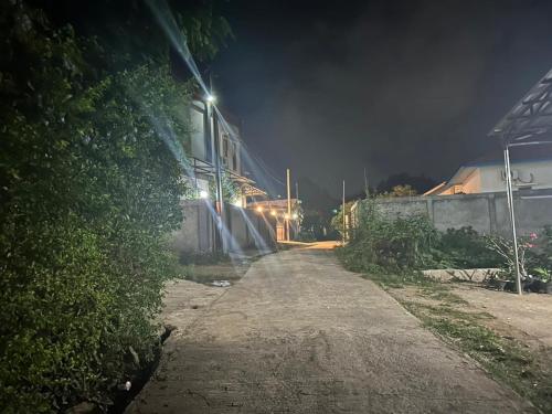 Gambar di galeri bagi FOUR-G Home Stay & Komodo Tour di Labuan Bajo