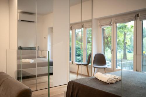 Duomo and Navigli, Cozy and Quiet Apartment with Park View - Biancospino Apartments