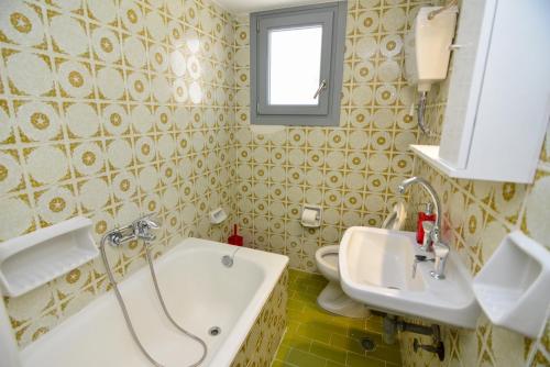 Naxos Port central apartment 3 min to the beach