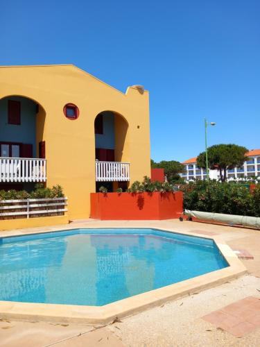 Appartement en Résidence avec piscine proche mer