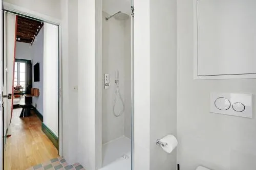 Paris Home Collection Serviced Apartments in Notre Dame - Rue Savoie photo 15