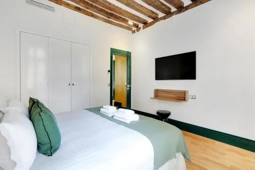 Paris Home Collection Serviced Apartments in Notre Dame - Rue Savoie photo 21