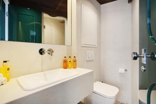 Paris Home Collection Serviced Apartments in Notre Dame - Rue Savoie photo 122