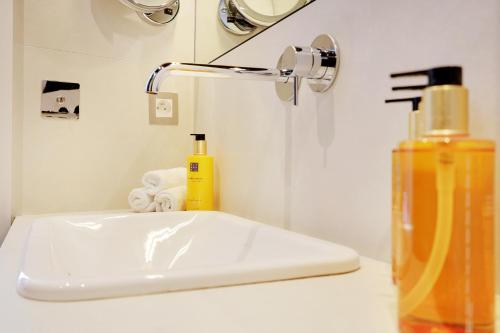 Paris Home Collection Serviced Apartments in Notre Dame - Rue Savoie photo 123
