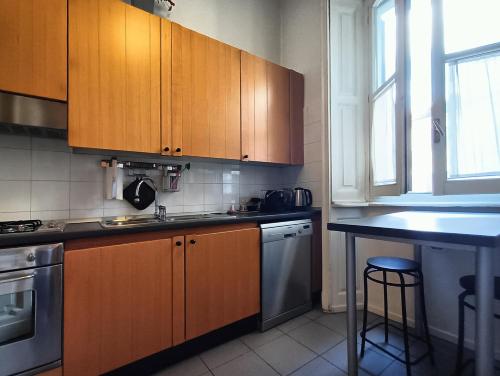SAHI - Residenza Corso Italia tre camere, due bagni e un salone