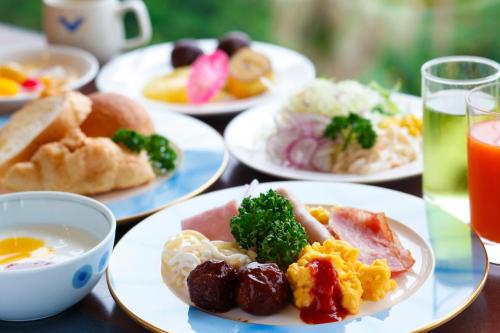 Jídlo v hotelu nebo okolí