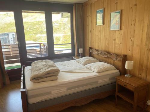 Appartement rénové 3 pièces, exposé sud/ouest, proche commerces
