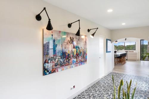Φωτογραφία από το άλμπουμ του Luxe Tropical Villa with Sparkling Infinity Pool, Panoramic Ocean Views & Community Amenities σε Playa Flamingo