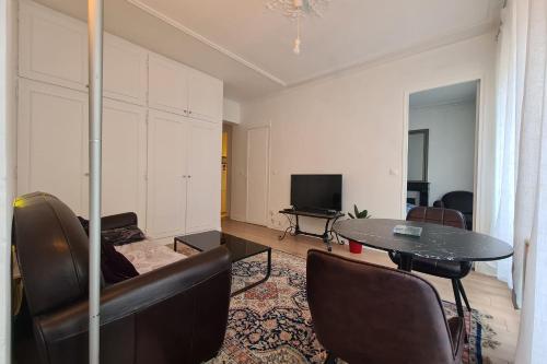 Photo de la galerie de l'établissement Charming love nest in Paris, à Paris