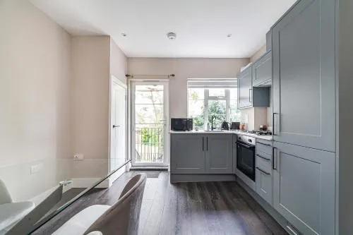 Arte Stays - Serviced Apartments for Leisure and Business - Private Parking - 12 minutes walking from Wembley Stadium photo 13