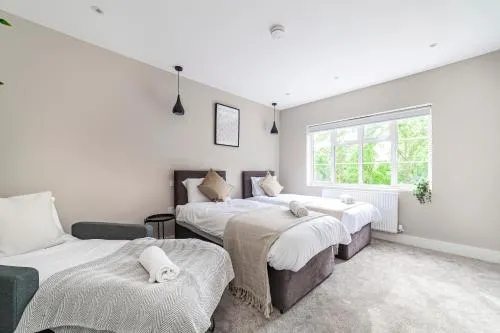 Arte Stays - Serviced Apartments for Leisure and Business - Private Parking - 12 minutes walking from Wembley Stadium photo 10