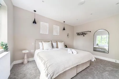 Arte Stays - Serviced Apartments for Leisure and Business - Private Parking - 12 minutes walking from Wembley Stadium photo 3