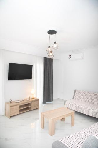 Flora's - 3bd House